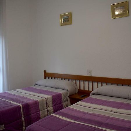 Hostal Oviedo Hotel Leon Exterior photo