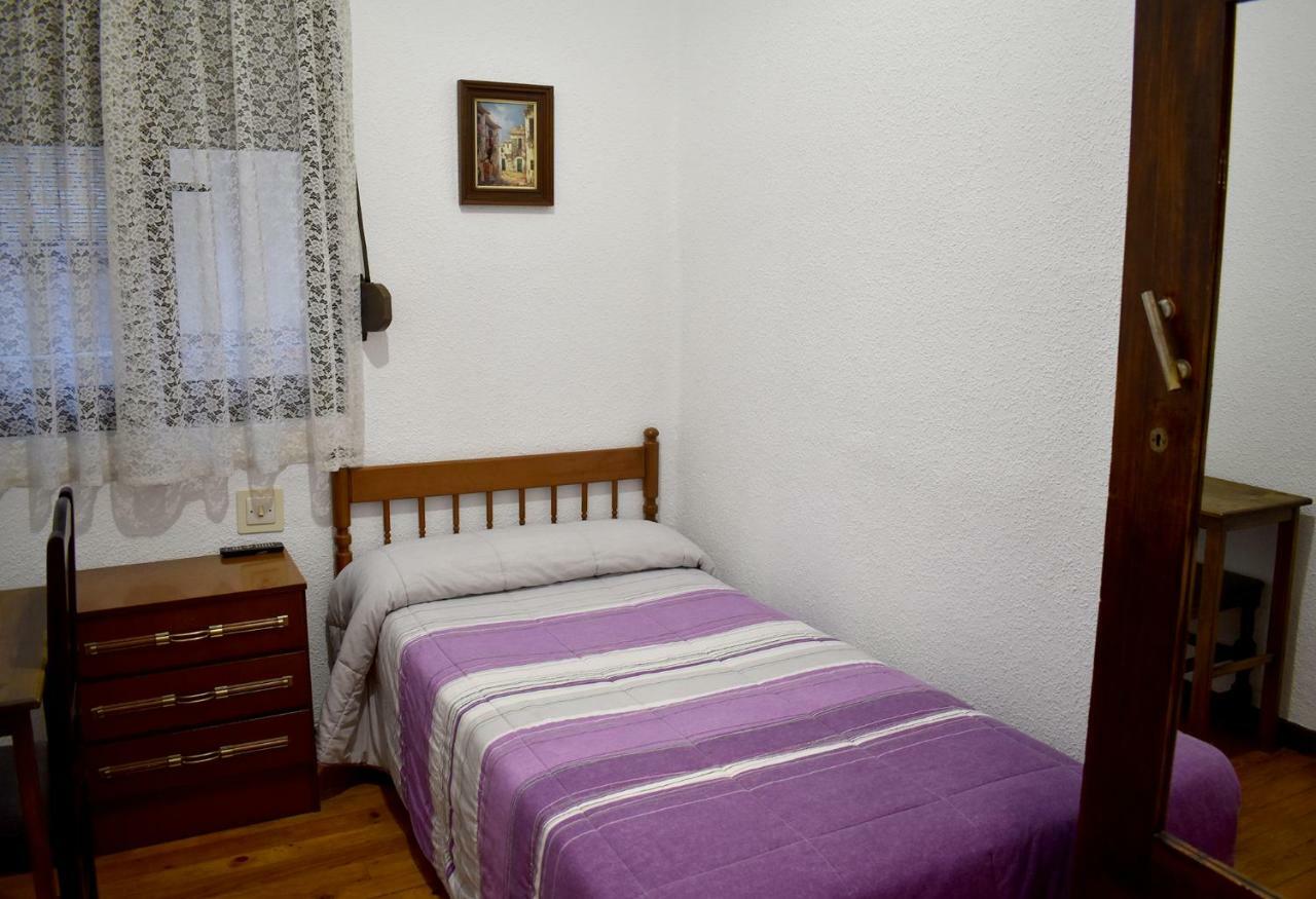Hostal Oviedo Hotel Leon Exterior photo