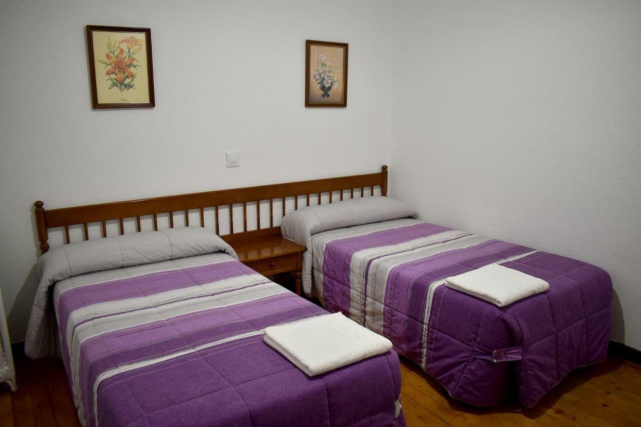Hostal Oviedo Hotel Leon Exterior photo