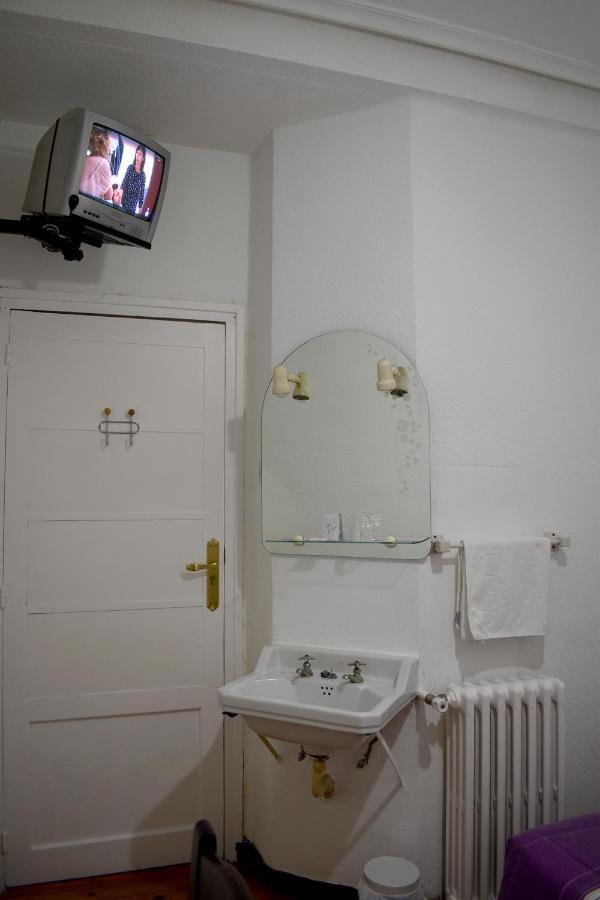 Hostal Oviedo Hotel Leon Exterior photo